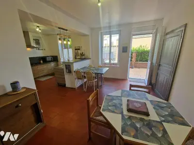 Cuisine ou kitchenette dans l'établissement Les Hauts de Proisy