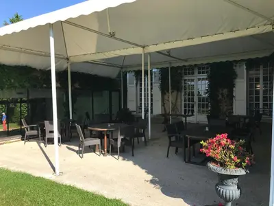 Terrasse ou espace extérieur de l'établissement Château de Sancy