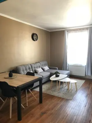Coin salon dans l'établissement appartement de charme en plein coeur du centre ville de Compiègne