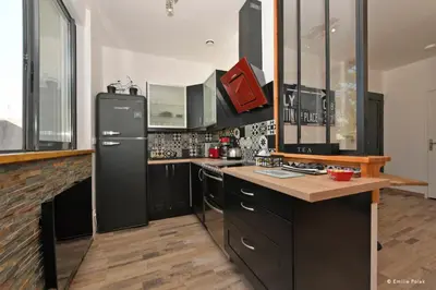 Cuisine ou kitchenette dans l'établissement Gite Motobecane