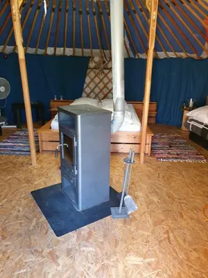 Plan de l'établissement Yourte 6 pers séjour cosy avec poêle à bois près Provins