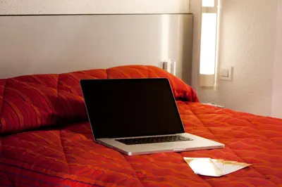 Télévision ou salle de divertissement dans l'établissement Premiere Classe Coulommiers Mouroux