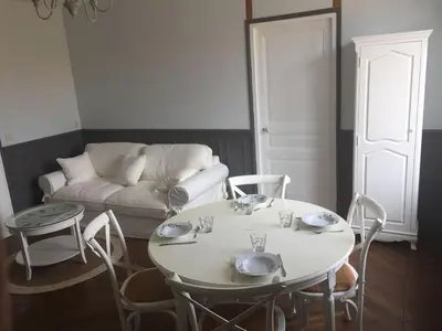 Coin salon dans l'établissement Gîte 8 à 14 personnes en Champagne avec jacuzzi
