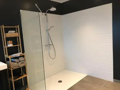 Salle de bains dans l'établissement Ferme de Genève