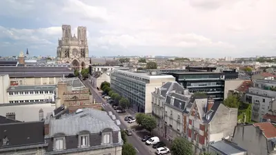 Vue générale sur Reims ou vue de la ville depuis le B&B/chambre d'hôtes