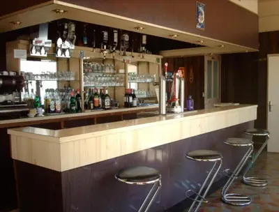 Salon ou bar de l'établissement Hotel Le Colbert epernay