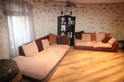 Coin salon dans l'établissement Gîte Lorengrain