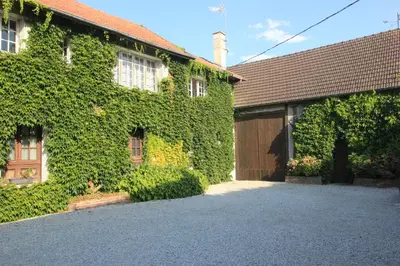 Jardin de l'établissement L Ancienne Ferme 17 grand rue