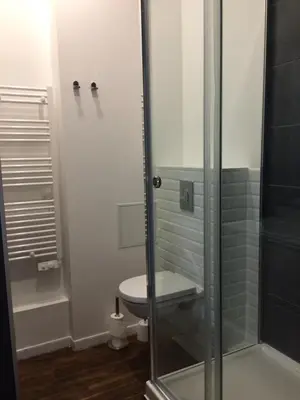Salle de bains dans l'établissement LE NID DES ROIS, à 2 pas de la Cathédrale