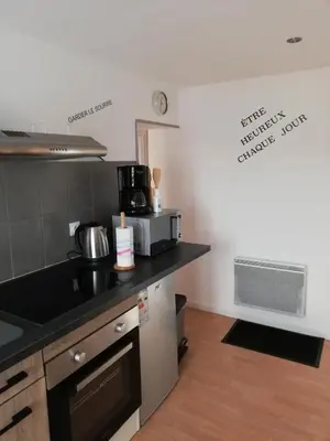 Cuisine ou kitchenette dans l'établissement la fere du siècle