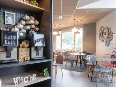 Restaurant ou autre lieu de restauration dans l'établissement ibis Compiegne