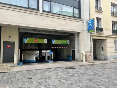 Plan de l'établissement LE NID DES HALLES, au cœur du Boulingrin