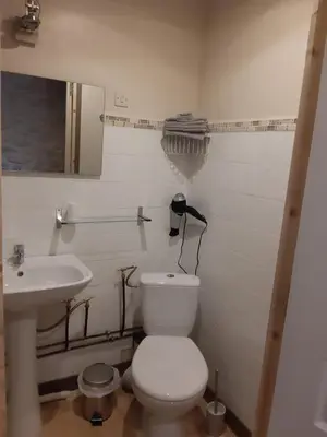 Salle de bains dans l'établissement Chambre d'Hôtes avec Petit Déjeuner