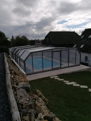 Piscine de l'établissement Gîte La feuille d'Acanthe ou située à proximité