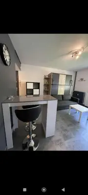 Cuisine ou kitchenette dans l'établissement ZEN T1, 400m centre et lycée Bayen, 1400m gare tout confort