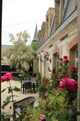 Jardin de l'établissement Le Presbytère de Sévigny