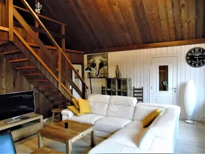 Télévision ou salle de divertissement dans l'établissement Maison L'Hirondelle Rustique à Tournavaux