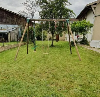 Aire de jeux pour enfants de l'établissement Gîte Le Bois d Argonne