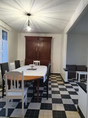 Coin salon dans l'établissement Gîte Le Bois d Argonne