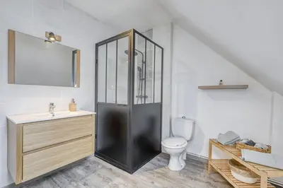 Salle de bains dans l'établissement Gite de Lizy