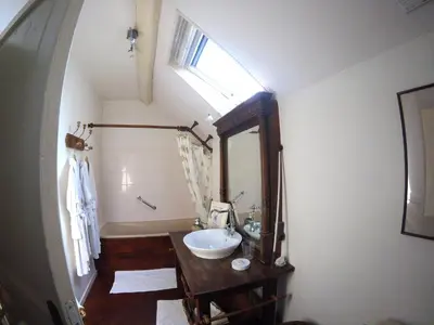 Salle de bains dans l'établissement Clos de la Rose