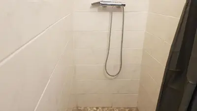 Salle de bains dans l'établissement Cosy F2 proche de DisneyLand Paris