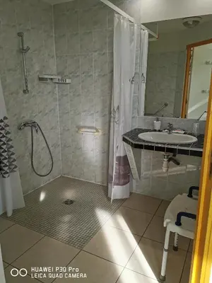 Salle de bains dans l'établissement Chambres d'hôtes Aux Portes des Tumuli