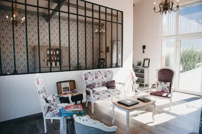 Coin salon dans l'établissement Au charme d'antan