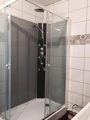 Salle de bains dans l'établissement GrIsa'Home le gîte