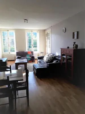 Coin salon dans l'établissement Appartement 80m2 dans belle demeure