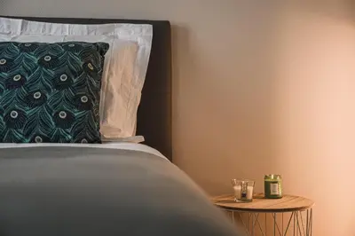 Un ou plusieurs lits dans un hébergement de l'établissement Monkey 2 SALLES BAIN et 1 WC hypercentre 6 pers