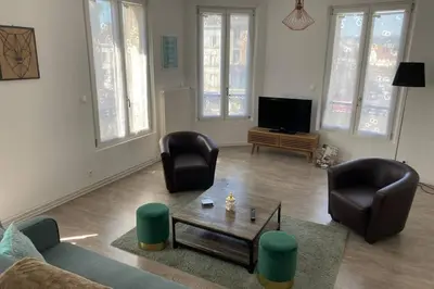 Plan de l'établissement DOM PERIGNON, magnifique appartement au coeur du centre ville d'epernay