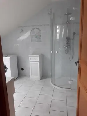 Salle de bains dans l'établissement La Ruche