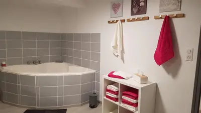 Salle de bains dans l'établissement Gîte de la Croisette