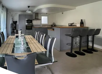 Cuisine ou kitchenette dans l'établissement LA MAISON DE DELSY
