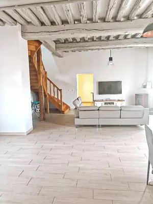 Télévision ou salle de divertissement dans l'établissement Domaine des Hirondelles - Escapade de Charme & Spa à 15min de Provins