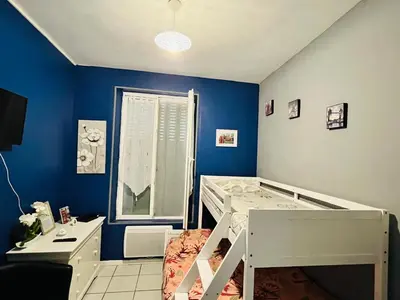 Télévision ou salle de divertissement dans l'établissement LONDON CITY
