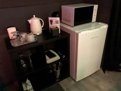 Cuisine ou kitchenette dans l'établissement PAUSE NATURE SORBAIS Chambre avec SPA, HAMMAM Shower, SAUNA, STREAMING et arrivée autonome