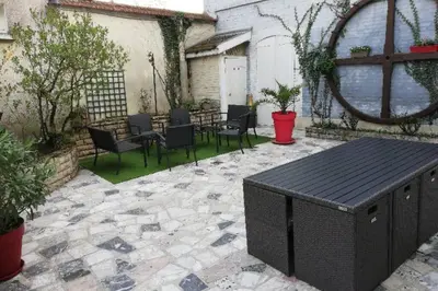 Jardin de l'établissement Gîte« Le Pressoir » chez viticulteur en biodynamie