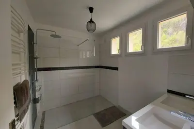 Salle de bains dans l'établissement Gîte en bord de Meuse
