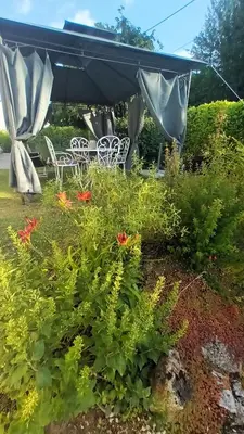 Jardin de l'établissement LA BONNE ADRESSE