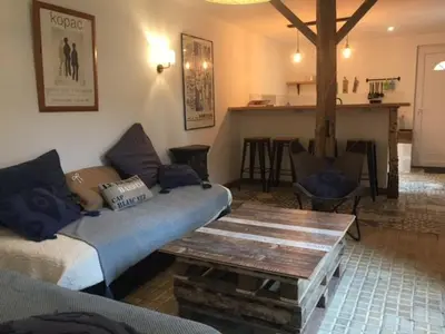 Coin salon dans l'établissement VILLA HENRI