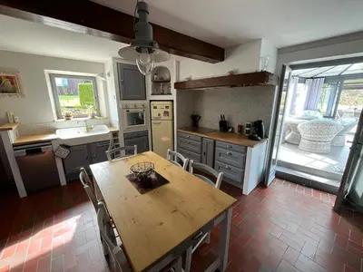 Cuisine ou kitchenette dans l'établissement Gîte le Pilon
