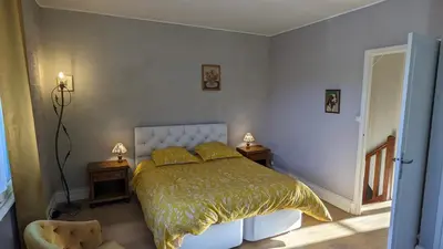 Un ou plusieurs lits dans un hébergement de l'établissement Le Balcon sur la Meuse