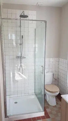 Salle de bains dans l'établissement Le Balcon sur la Meuse