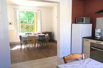 Cuisine ou kitchenette dans l'établissement L'Echappée Ardennaise - Gîte 6 places tout confort