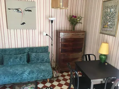 Coin salon dans l'établissement Le Refuge private entrance 2/4 pers dans maison 17eme siècle.Parking. calme