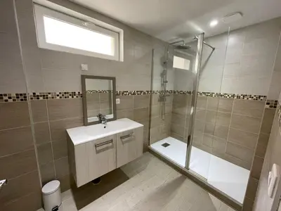 Salle de bains dans l'établissement Les Gouttes d'Or