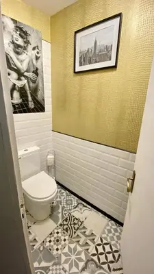 Salle de bains dans l'établissement Les Perdrix