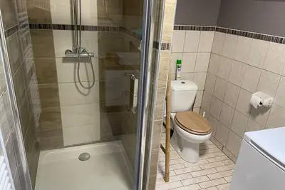 Salle de bains dans l'établissement « Au 10 fontaines « au cœur du vignoble 2/4 pers